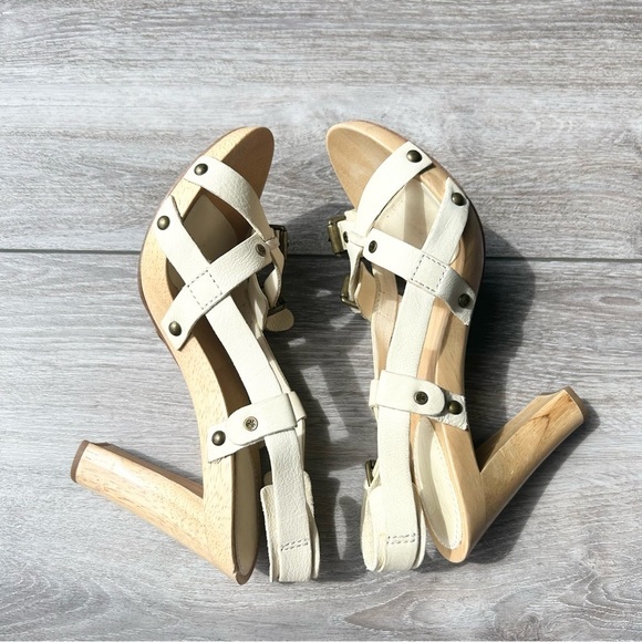 Frye Dolly Buckle Wood Sandals in White - Picture 9 of 16